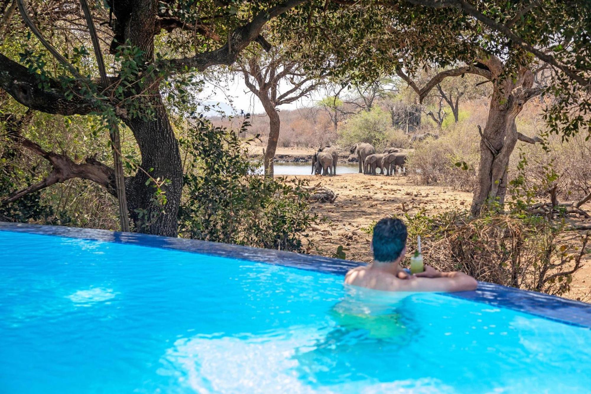 Tuningi Safari Lodge Madikwe Game Reserve Exterior photo